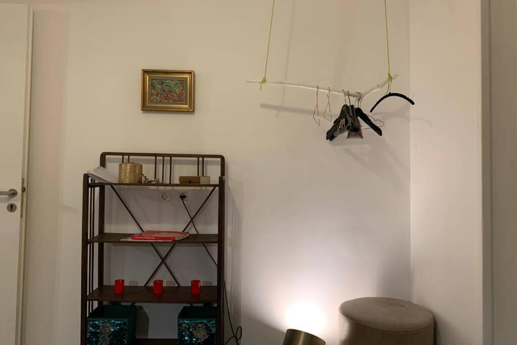 Quiet And Central Flat With Private Backyard Garden 雅典 外观 照片