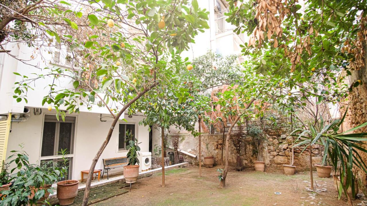 Quiet And Central Flat With Private Backyard Garden 雅典 外观 照片